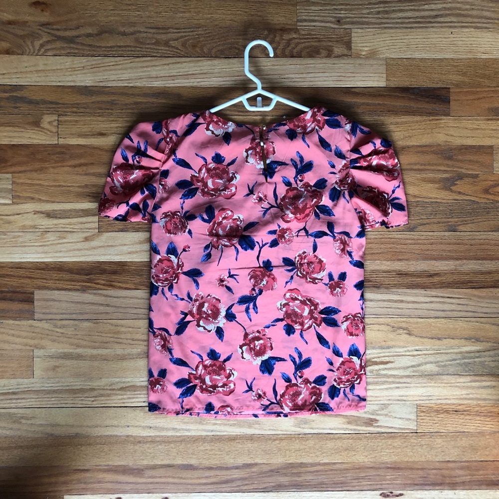 Coral puffy sleeve blouse